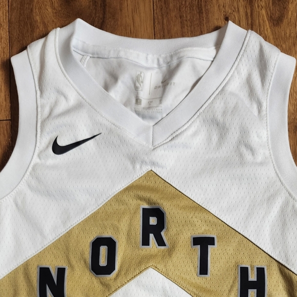 Nike Toronto Raptors Kawhi Leonard Basketball Jersey #2 Boys Size 4 / Small - Picture 3 of 8